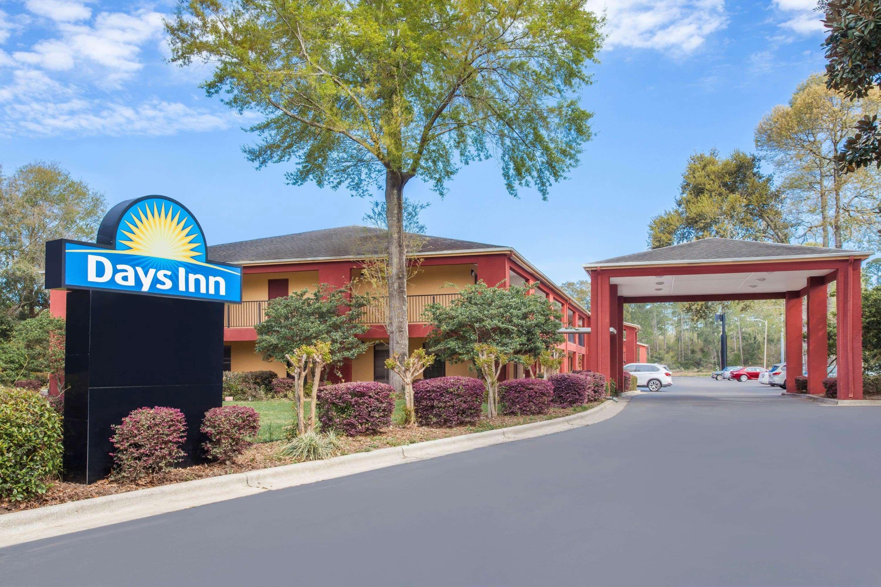 Days Inn By Wyndham Pensacola I-10 Ferry Pass Eksteriør bilde
