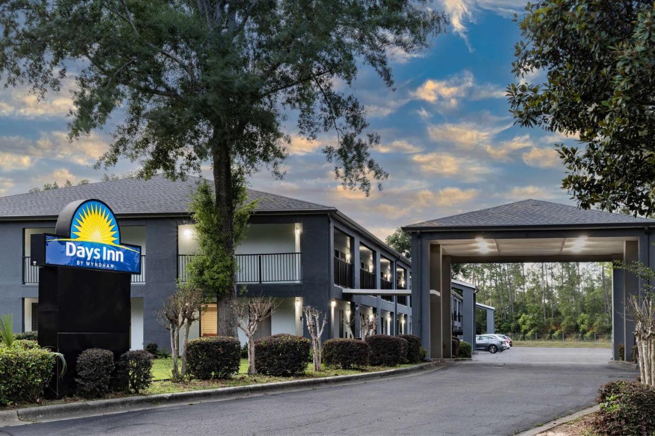 Days Inn By Wyndham Pensacola I-10 Ferry Pass Eksteriør bilde