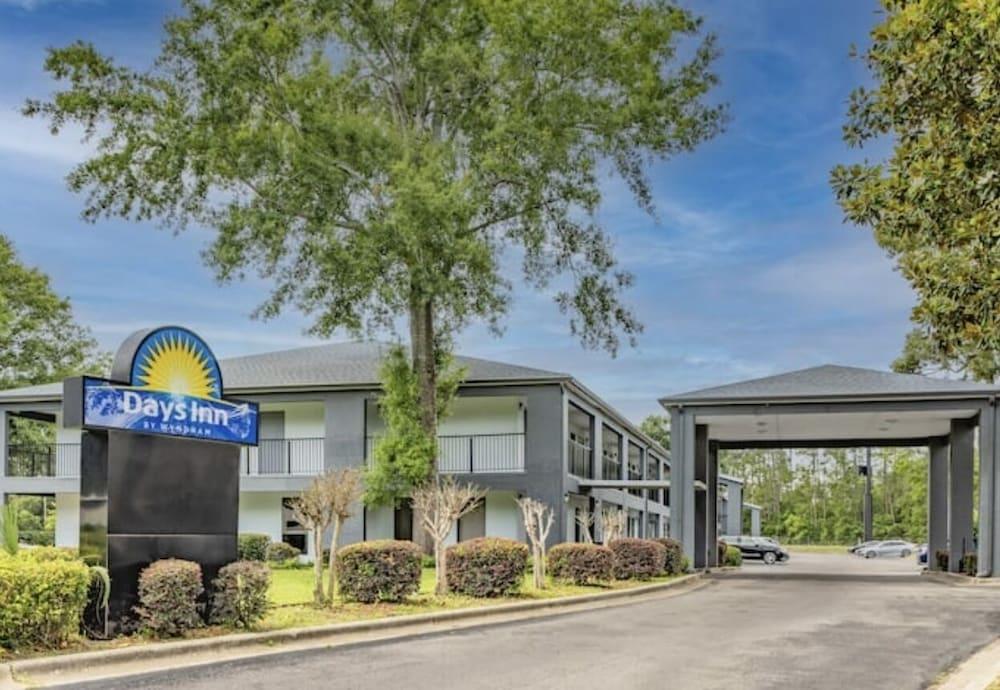Days Inn By Wyndham Pensacola I-10 Ferry Pass Eksteriør bilde