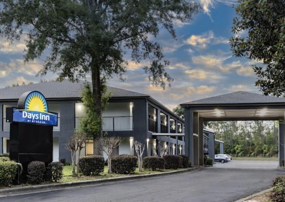 Days Inn By Wyndham Pensacola I-10 Ferry Pass Eksteriør bilde